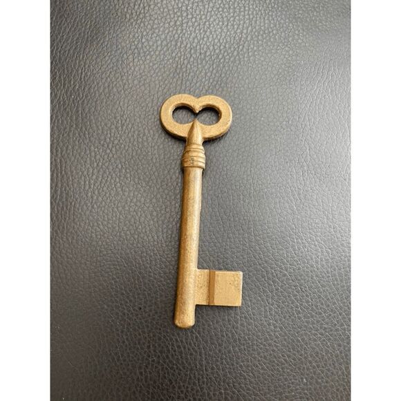 VTG brass heart love shape key - Picture 5 of 10